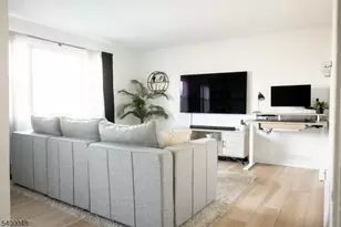 300 Wilson Rd, Springfield Twp., NJ 07081 - Photo 4