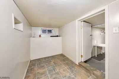 160 W Colfax Ave, Roselle Park, NJ 07204 - Photo 20