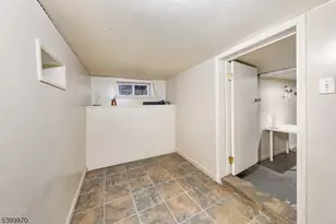 160 W Colfax Ave, Roselle Park, NJ 07204 - Photo 20