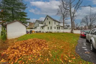 160 W Colfax Ave, Roselle Park, NJ 07204 - Photo 8