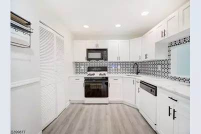 43 Seton Hall Dr, Newark, NJ 07103 - Photo 8