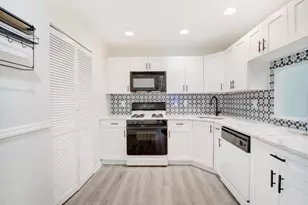 43 Seton Hall Dr, Newark, NJ 07103 - Photo 8