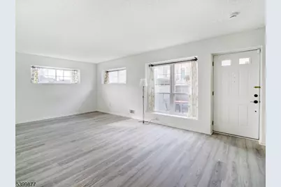 43 Seton Hall Dr, Newark, NJ 07103 - Photo 4