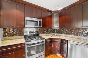 13 Jill Ct, Franklin Township, NJ 08873 - Photo 12