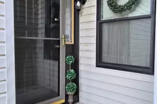 822 Poplar Ct, Raritan Township, NJ 08822 - Photo 2