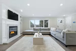 226 Barnert Ave, Totowa, NJ 07512 - Photo 2