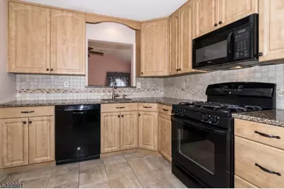 54 Oakwood Ct, Fanwood, NJ 07023 - Photo 10