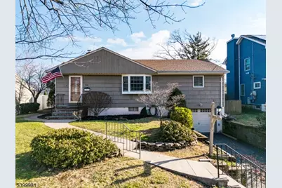 54 Oakwood Ct, Fanwood, NJ 07023 - Photo 1