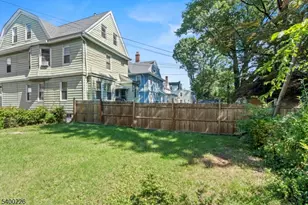 110 Park Ave, East Orange, NJ 07017 - Photo 18