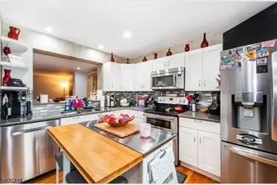 180 William St, Belleville, NJ 07109 - Photo 6