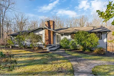 5 Jennifer Ln, Warren Township, NJ 07059 - Photo 1