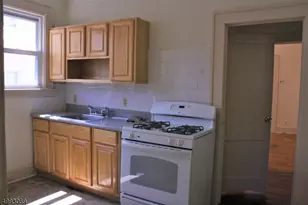 31 Rosedale Ave, Montclair, NJ 07042 - Photo 6