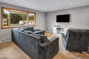 19 Indian Ln, Mount Olive, NJ 07840 - Photo 14