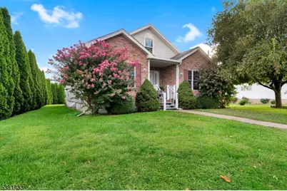 930 Wilbur Ave, Phillipsburg, NJ 08865 - Photo 2