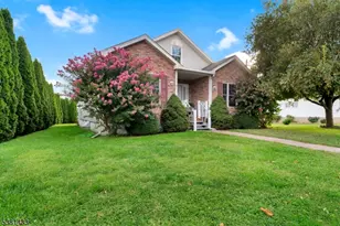 930 Wilbur Ave, Phillipsburg, NJ 08865 - Photo 2