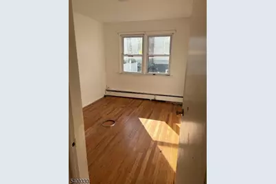 24 E 18th, Bayonne, NJ 07002 - Photo 4