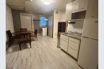 416-418 E Main St #3W, Bound Brook, NJ 08805 - Photo 2