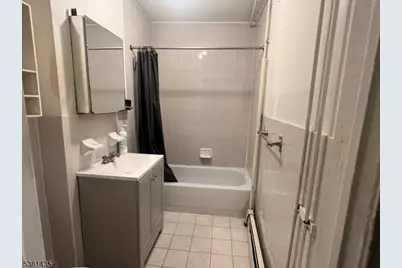 416-418 E Main St #3W, Bound Brook, NJ 08805 - Photo 4