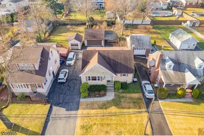 45 Lexington Blvd, Clark Township, NJ 07066 - Photo 18