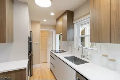 31 Sherman Ave, Hawthorne, NJ 07506 - Photo 8