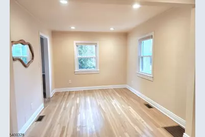 31 Sherman Ave, Hawthorne, NJ 07506 - Photo 6