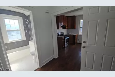 264 Pomona Ave #3, Newark, NJ 07112 - Photo 8