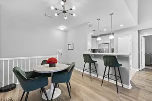 709 Brook Hollow Dr, Hanover Township, NJ 07981 - Photo 2