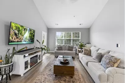 709 Brook Hollow Dr #709, Hanover Township, NJ 07981 - Photo 10