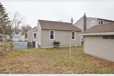 11 Bogota Rd, Parsippany, NJ 07054 - Photo 12