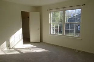 32 Lafayette Ct, North Brunswick Township, NJ 08902 - Photo 16