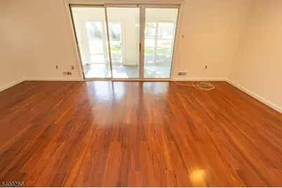 32 Lafayette Ct, North Brunswick Township, NJ 08902 - Photo 10