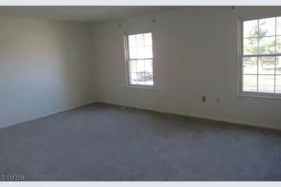 32 Lafayette Ct, North Brunswick Township, NJ 08902 - Photo 24