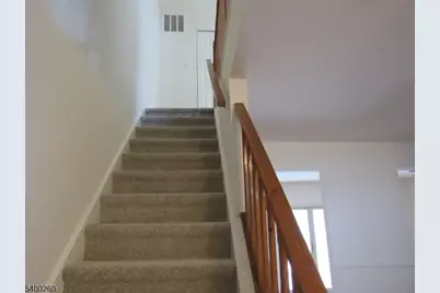 32 Lafayette Ct, North Brunswick Township, NJ 08902 - Photo 12