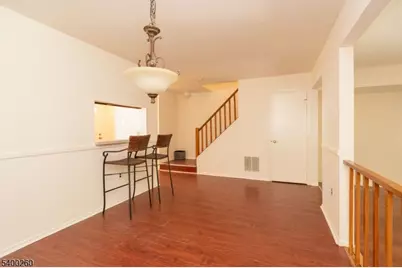 32 Lafayette Ct, North Brunswick Township, NJ 08902 - Photo 8