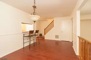 32 Lafayette Ct, North Brunswick Township, NJ 08902 - Photo 8