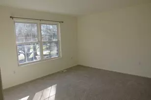 32 Lafayette Ct, North Brunswick Township, NJ 08902 - Photo 18