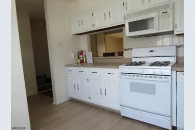 32 Lafayette Ct, North Brunswick Township, NJ 08902 - Photo 4