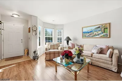 11 Letts Ct, Sayreville Boro, NJ 08872 - Photo 2