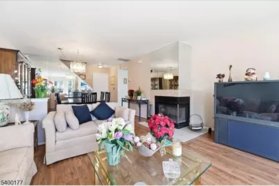 11 Letts Ct, Sayreville Boro, NJ 08872 - Photo 4