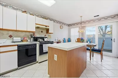 11 Letts Ct, Sayreville Boro, NJ 08872 - Photo 8