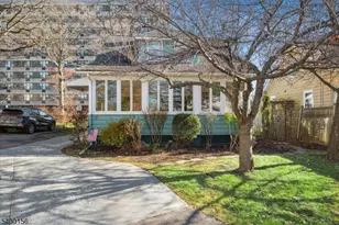 20 Camman Pl, Somerville, NJ 08876 - Photo 2