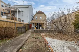 1029 E 19th St, Paterson, NJ 07501 - Photo 6