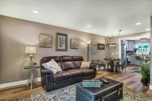 323 Sparrow Ct, Readington, NJ 08887 - Photo 6