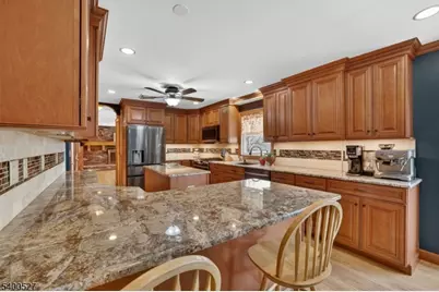 30 Tanglewood Dr, Vernon, NJ 07422 - Photo 4