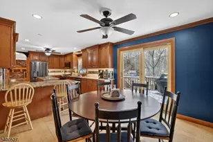 30 Tanglewood Dr, Vernon, NJ 07422 - Photo 6