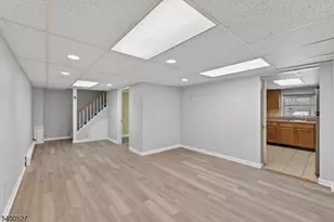 30 Tanglewood Dr, Vernon, NJ 07422 - Photo 22