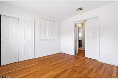 150 Cloverdale Cir, Tinton Falls, NJ 07724 - Photo 42