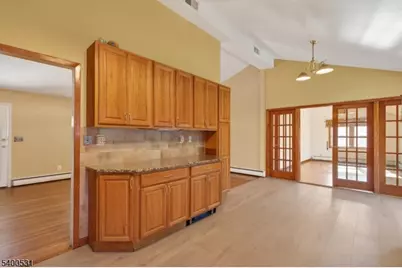 150 Cloverdale Cir, Tinton Falls, NJ 07724 - Photo 18