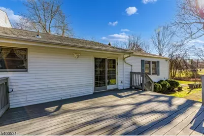 150 Cloverdale Cir, Tinton Falls, NJ 07724 - Photo 4