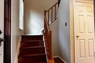 40 Whitby Cir, Franklin Township, NJ 08873 - Photo 2
